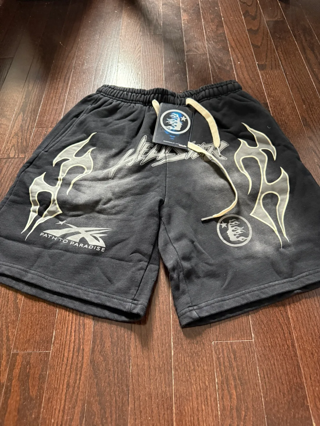 Hellstar Path to Paradise Shorts - Size M thumbnail