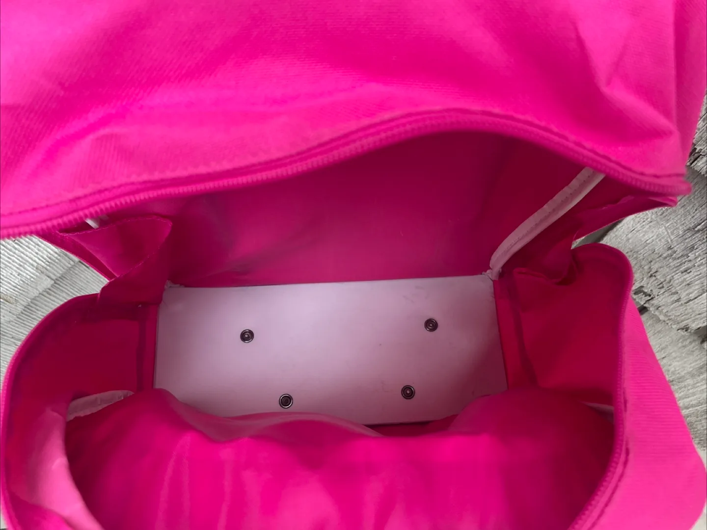 Strawberry Shortcake Rolling Backpack 2011 image indicator(4)