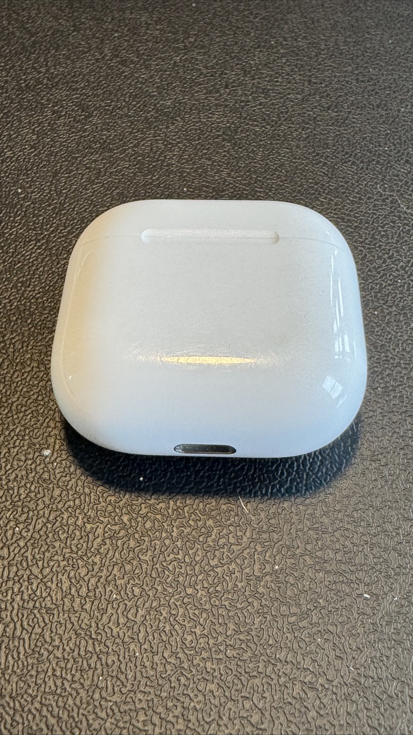 Apple AirPods 4th Generation - photo 2