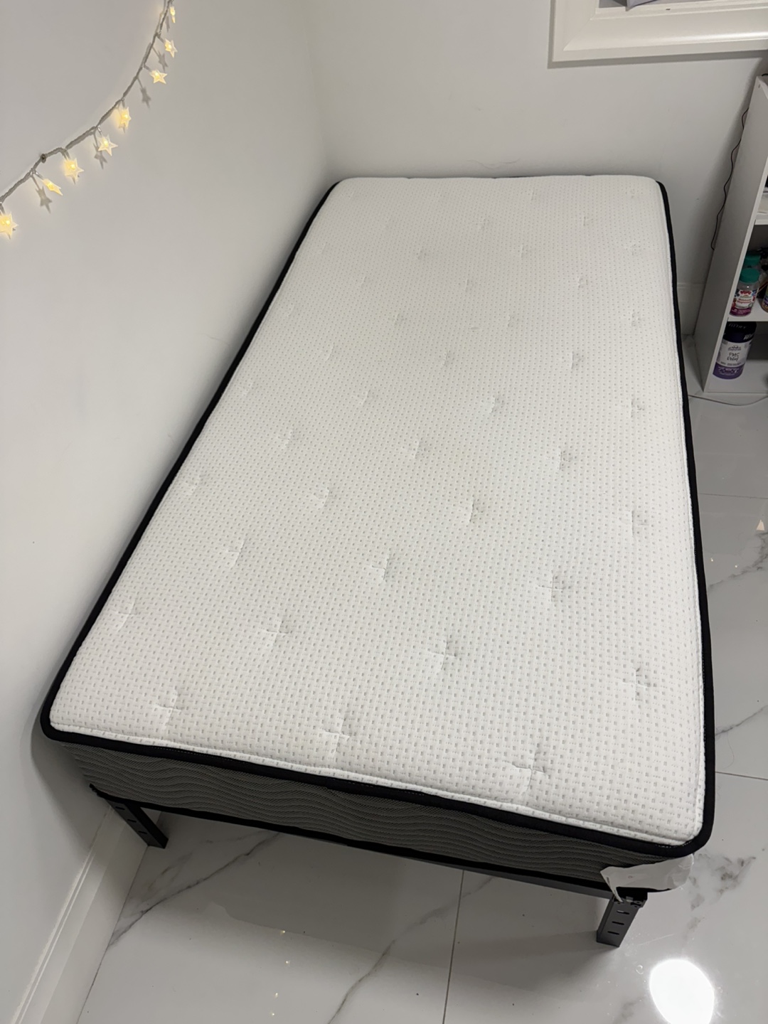 Twin firm mattress - Zinus