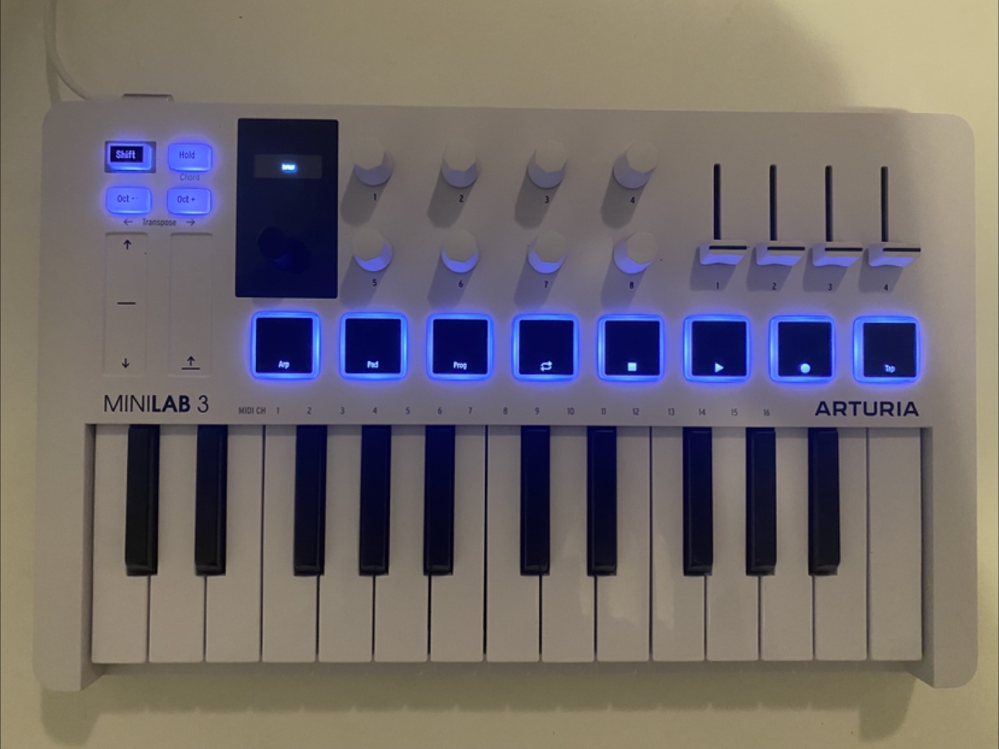 Arturia MiniLab 3 MIDI Keyboard Controller - White - photo 2