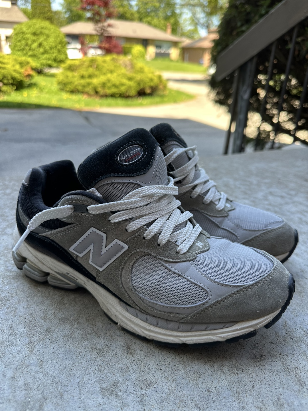 New Balance 2002r