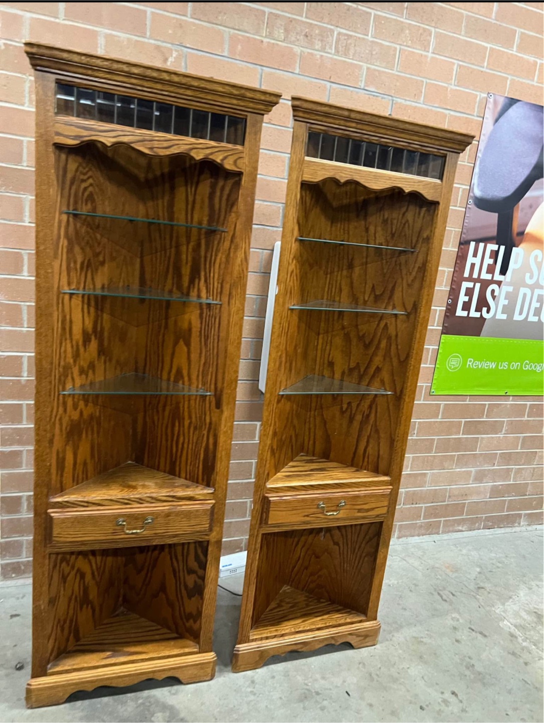 Pair of Corner Cabinets, Oak Wood, Glass Shelves - photo 4