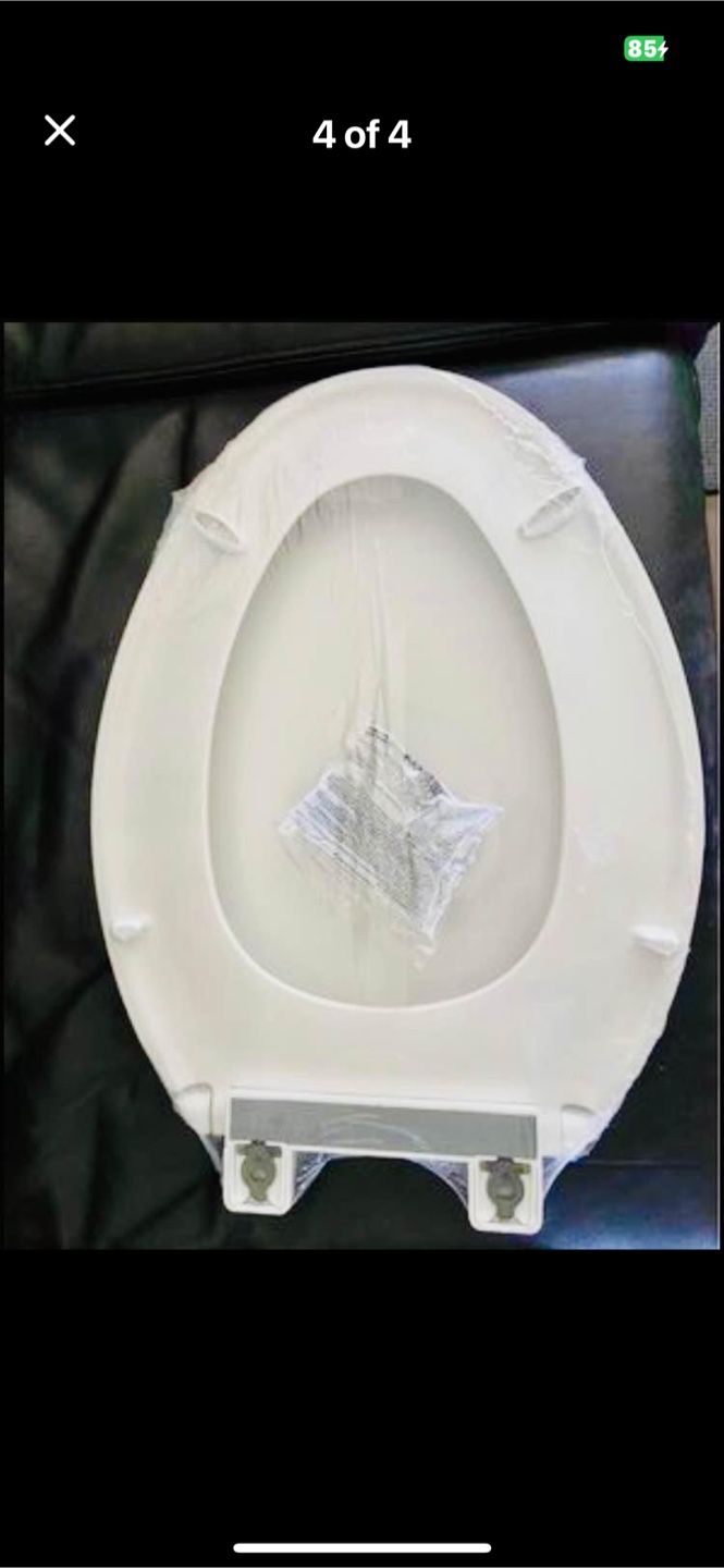 New - White elongated toilet seat, slow close.  Paid 80 - photo 4