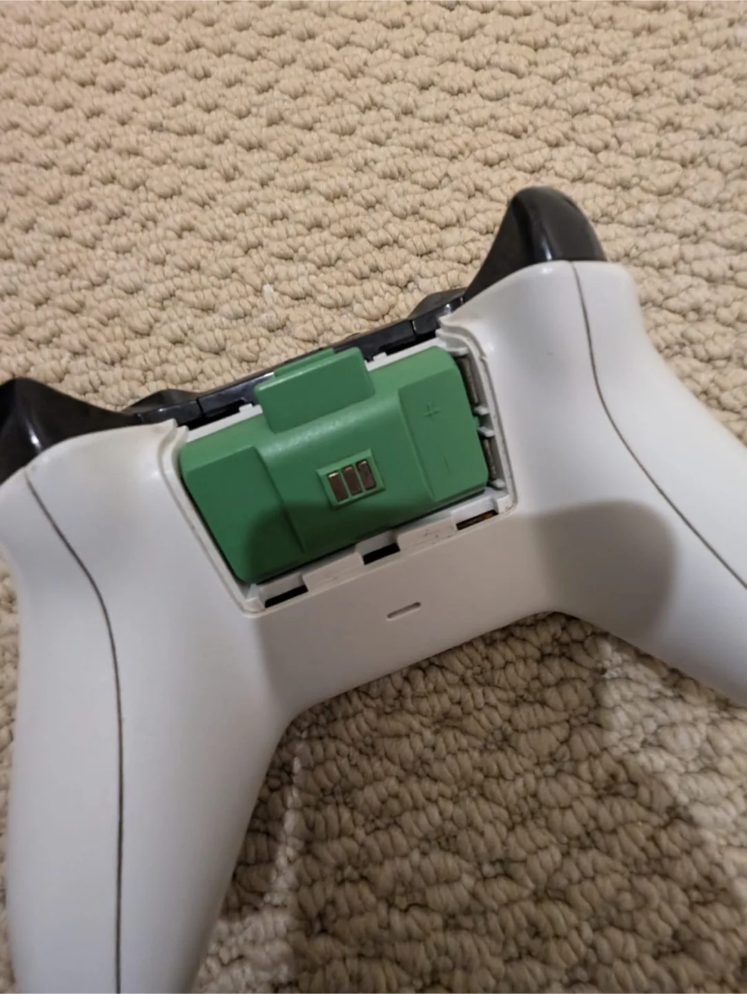 Xbox One Console 1 TB Storage with Controller and Power Supply image indicator(6)