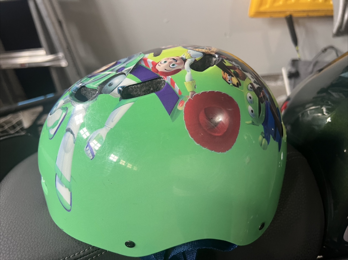 Toy Story Scooter and Helmet Set - photo 2