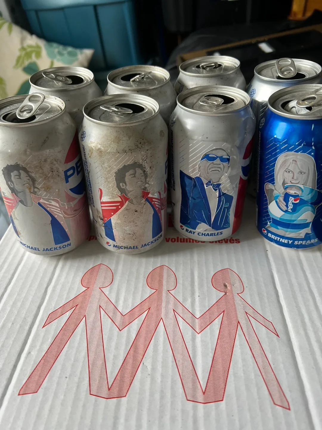 Vintage Pepsi cans thumbnail