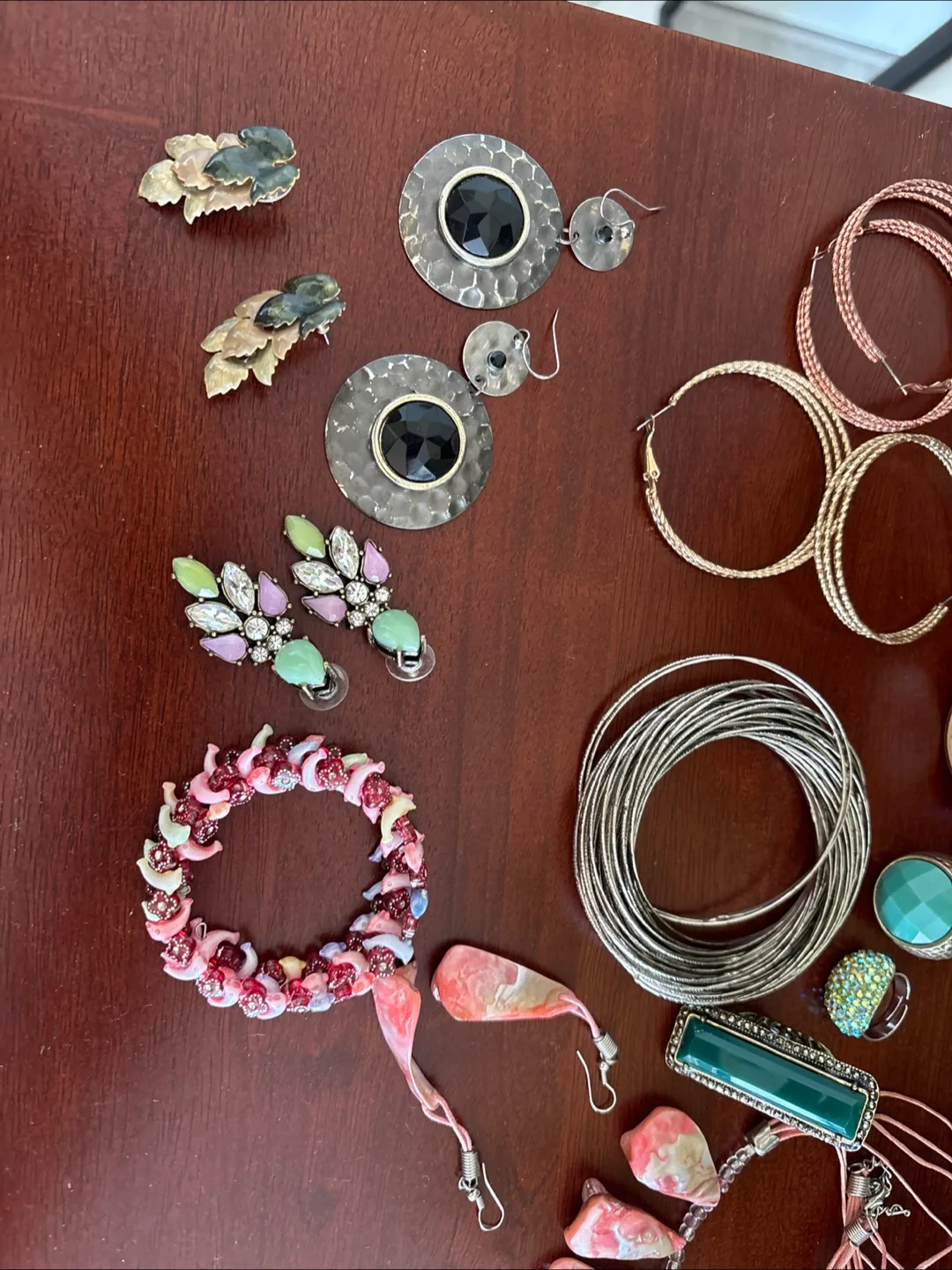 Last Jewelry Bundle:Bracelets, Earrings, Rings & Watches image indicator(4)