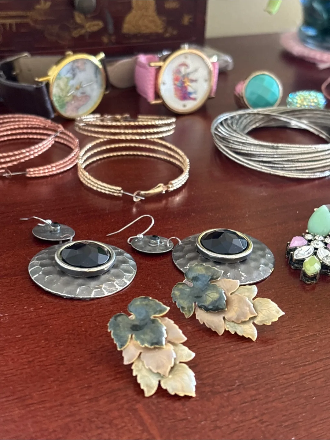 Last Jewelry Bundle:Bracelets, Earrings, Rings & Watches image indicator(2)