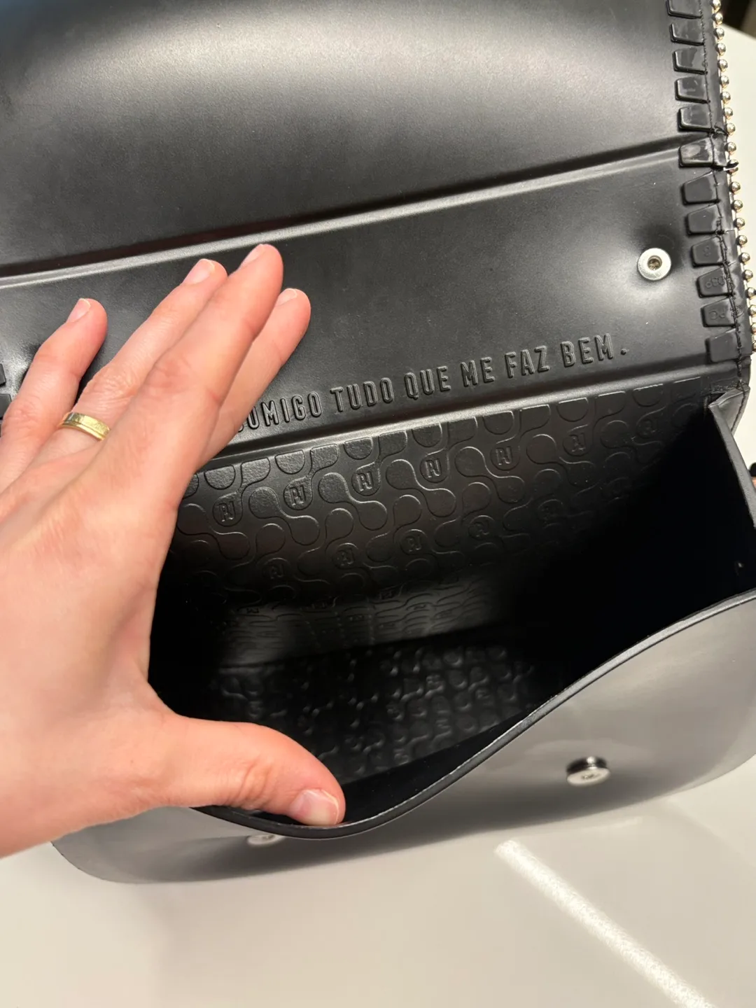 Black satchel bag (waterproof vegan material) image indicator(2)