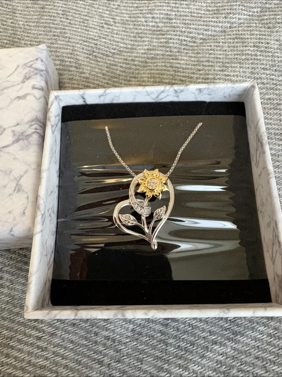 Elegant Sunflower Heart Necklace image indicator(2)