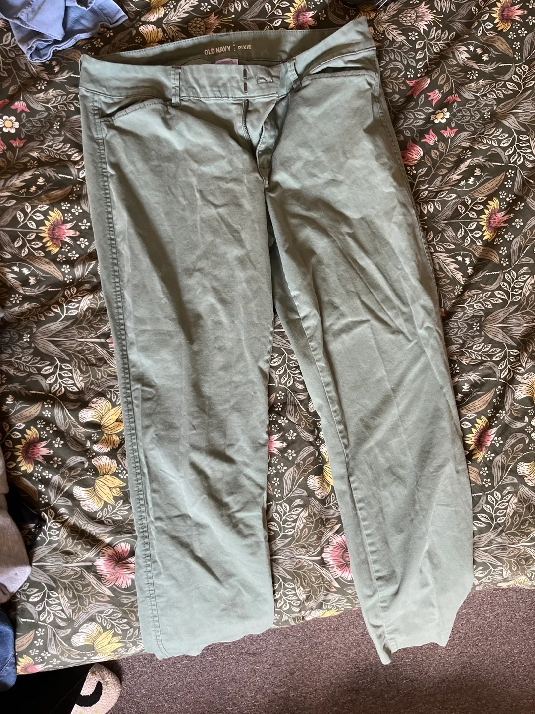 Cropped pants thumbnail