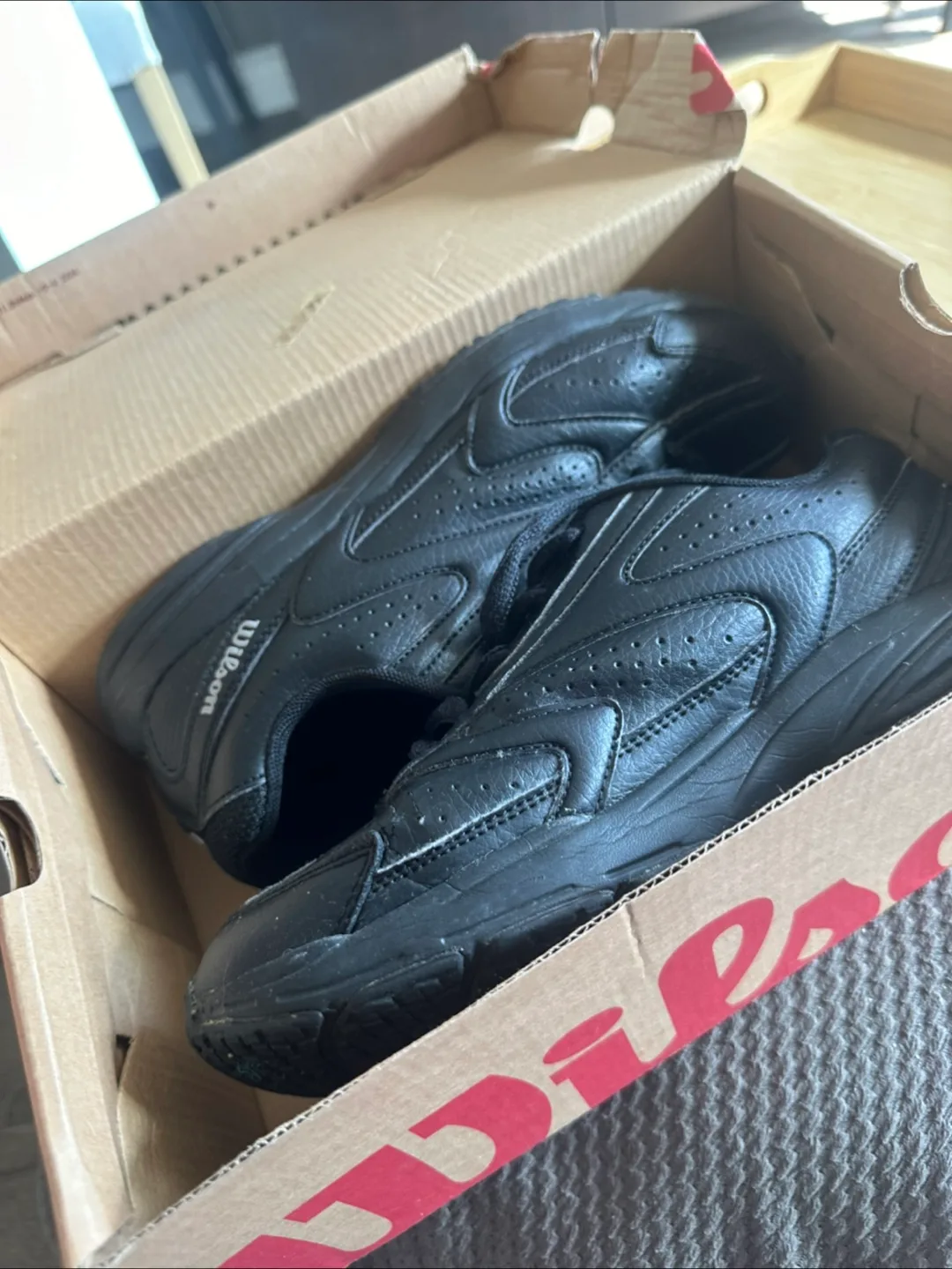 🥕👟Work Safety Anti slip Shoes,  Black Sneakers image indicator(2)