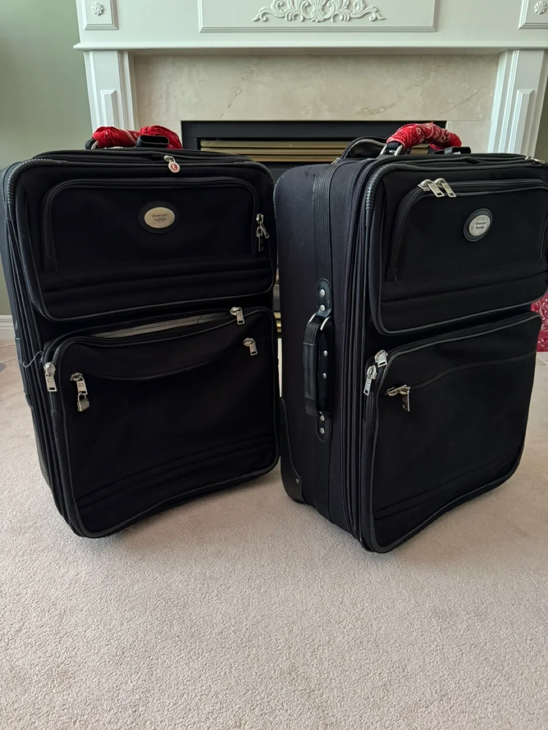 American Tourister Luggage Set - Two Suitcases thumbnail