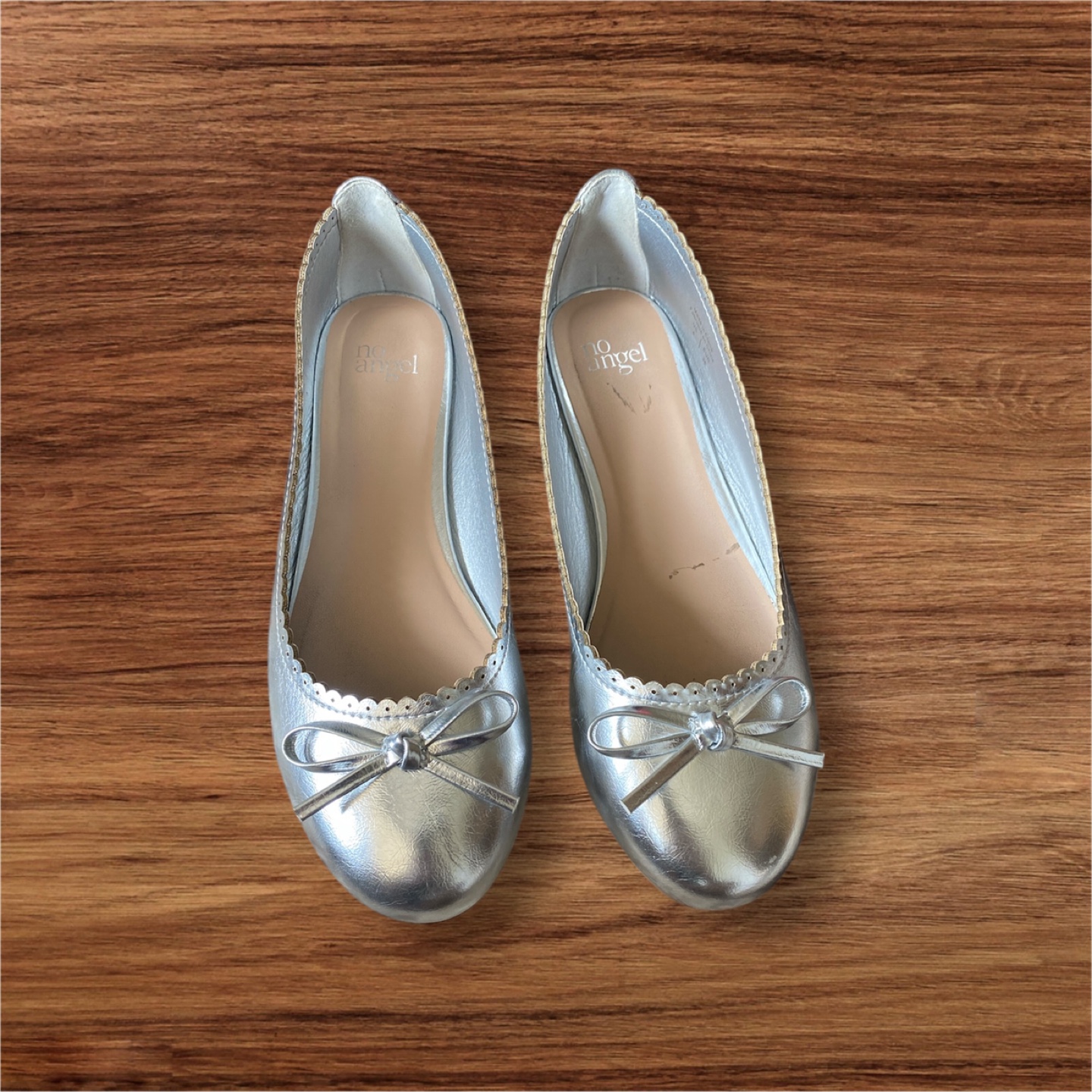 No Angel Girls Silver Flats Size US 4 EUR 36