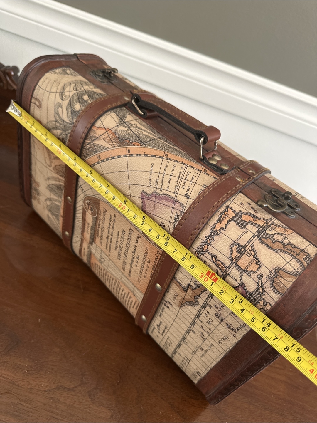 Vintage-Style World Map Wooden Trunk - photo 4