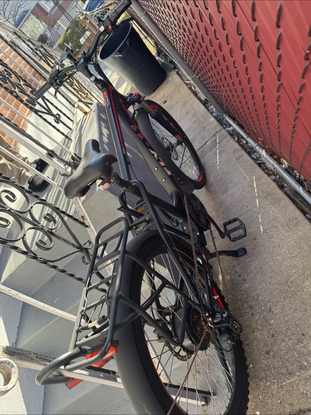 E-FLY 11 Electric Bicycle With Battery and lock - photo 3