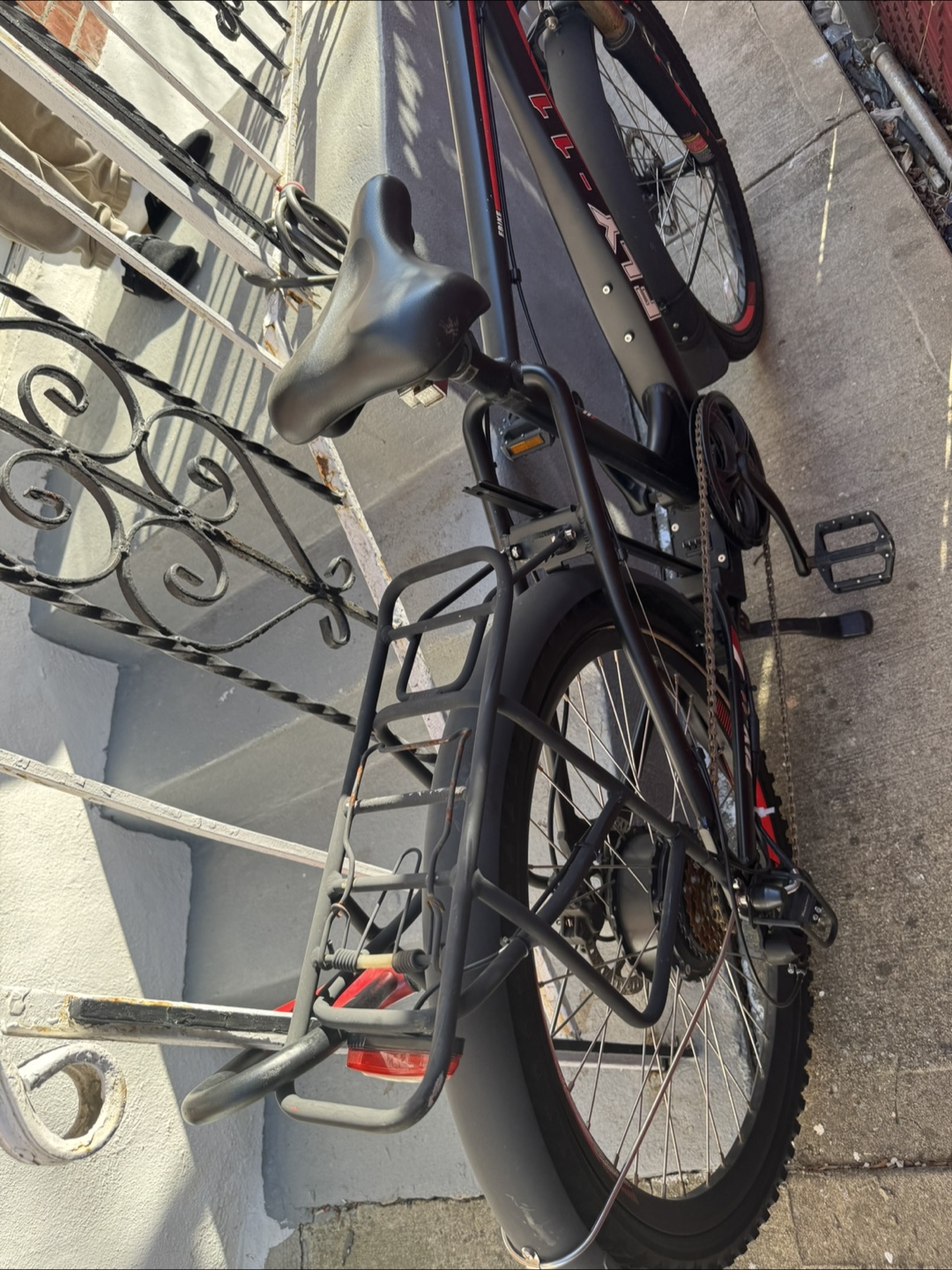 E-FLY 11 Electric Bicycle With Battery and lock - photo 4