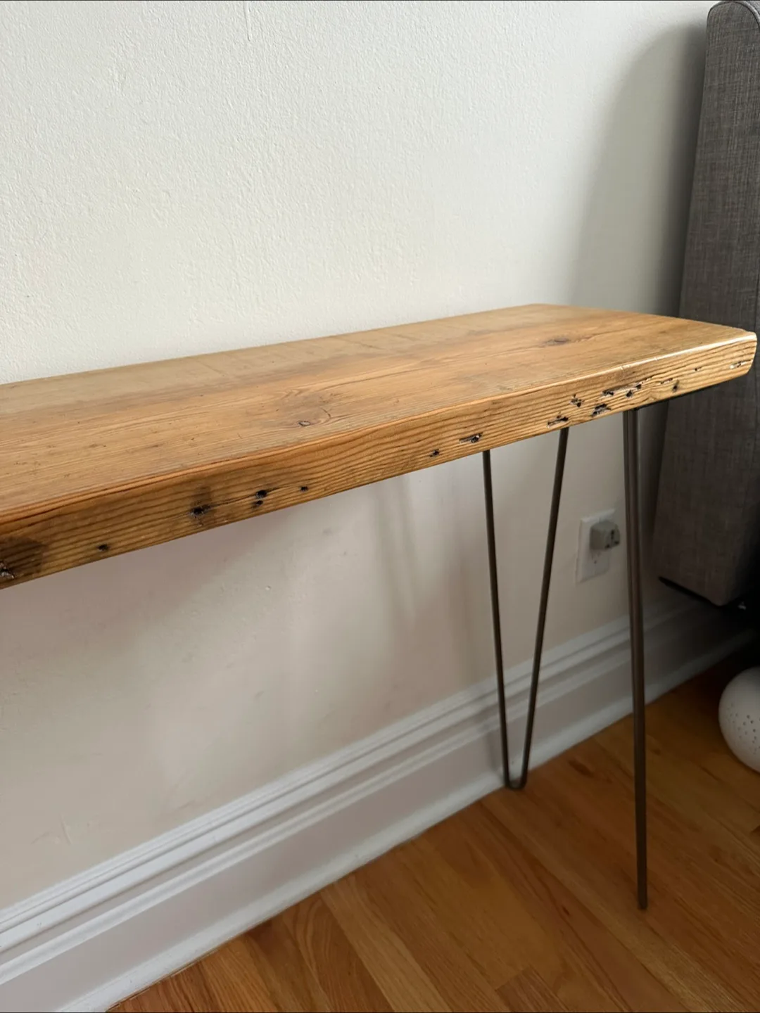 Rustic Reclaimed Wood Console Table with Hairpin Legs image indicator(4)