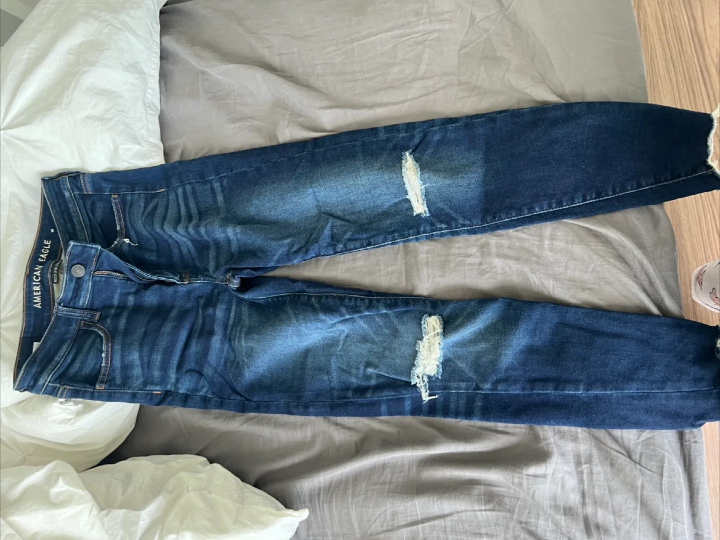 American Eagle Distressed Jeans thumbnail