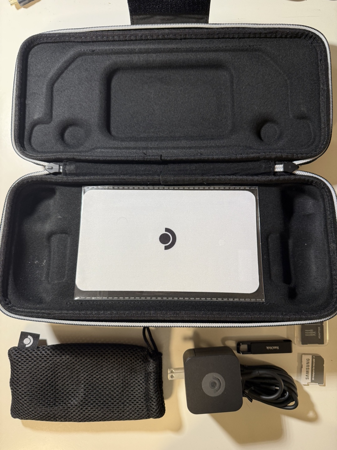 Steam Deck OLED 1TB with Accessories - photo 4