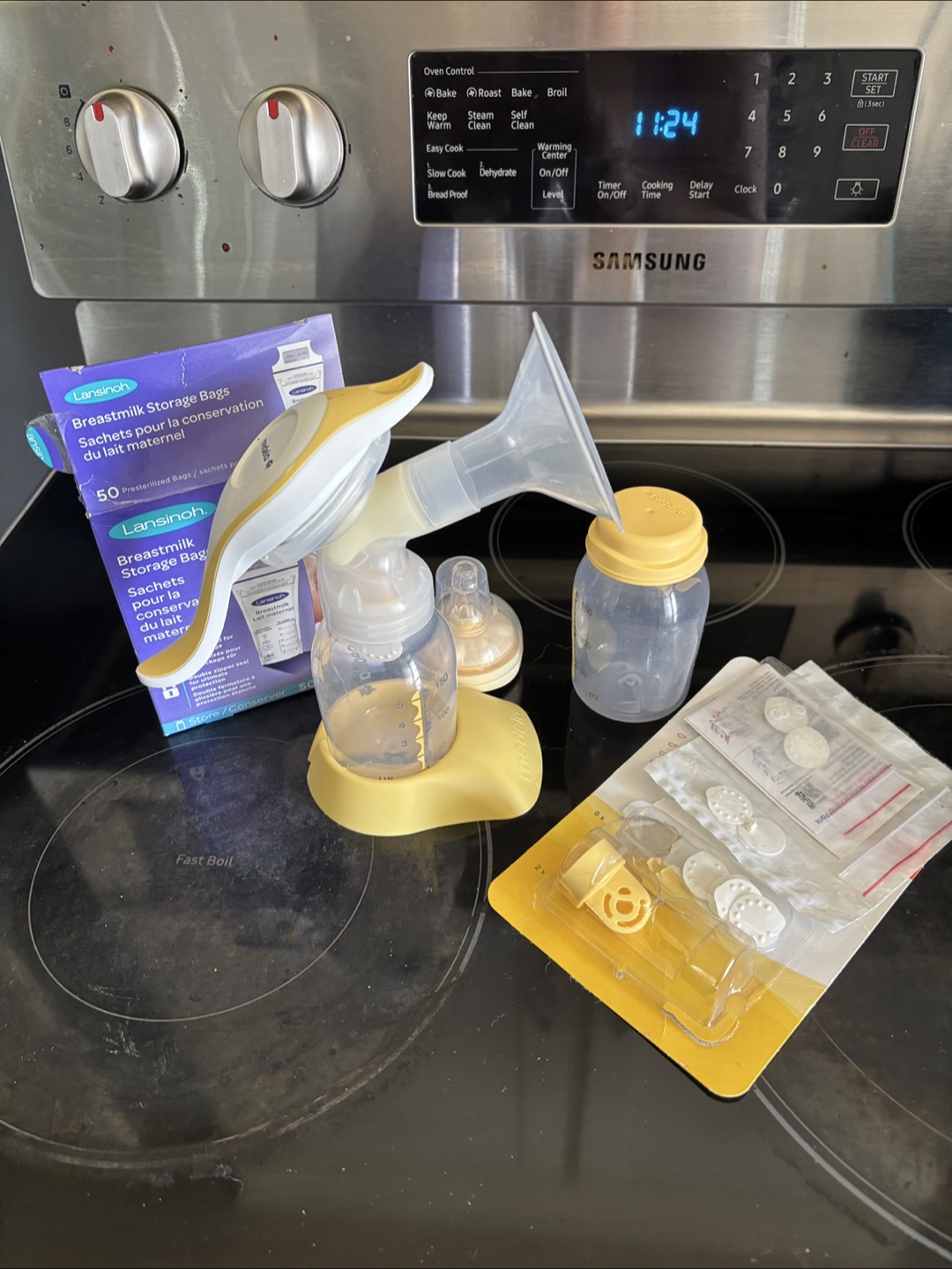 Medela Harmony Manual Breast Pump with Accessories