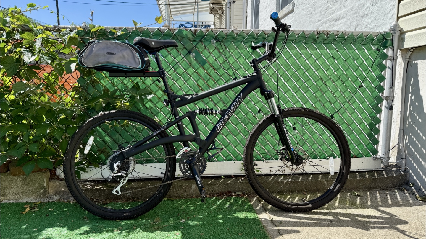 Gravity FS26 Mountain Bike