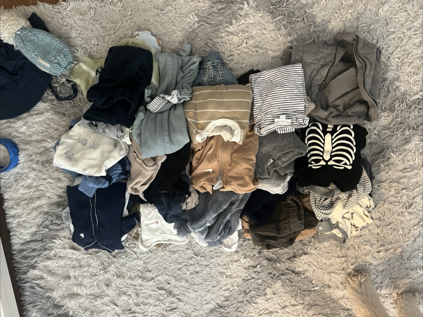 Large Lot of Baby Boy Clothes (various sizes) - photo 2