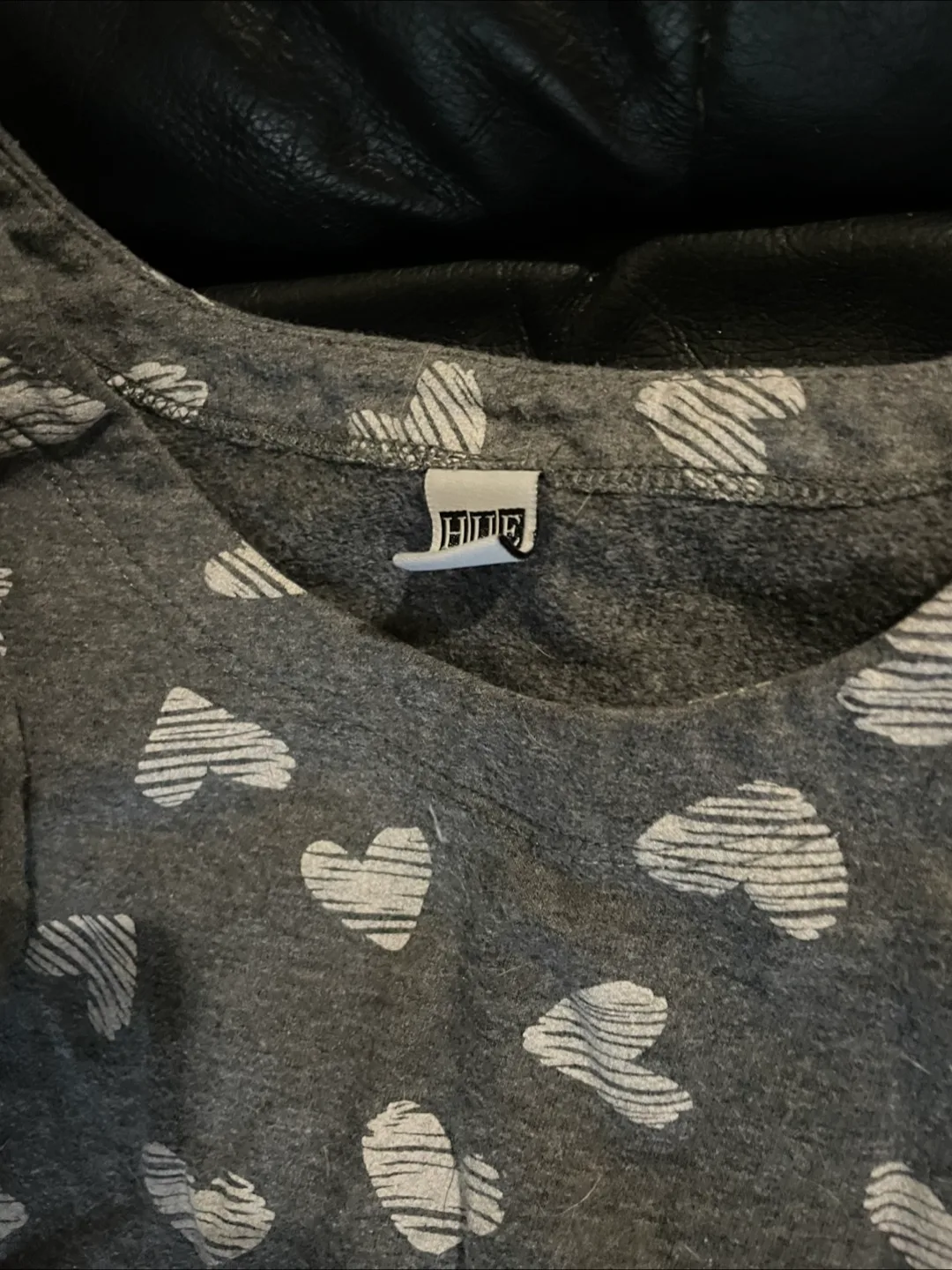 HUE Grey Long-Sleeve Shirt with Heart Print thumbnail