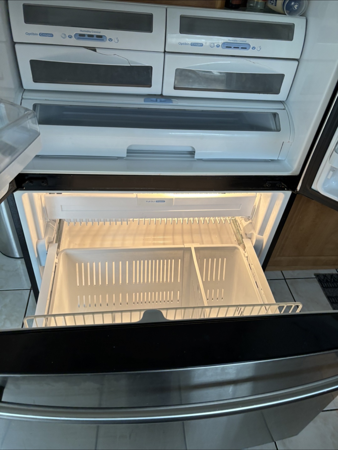 LG French Door Refrigerator - Stainless Steel - photo 2