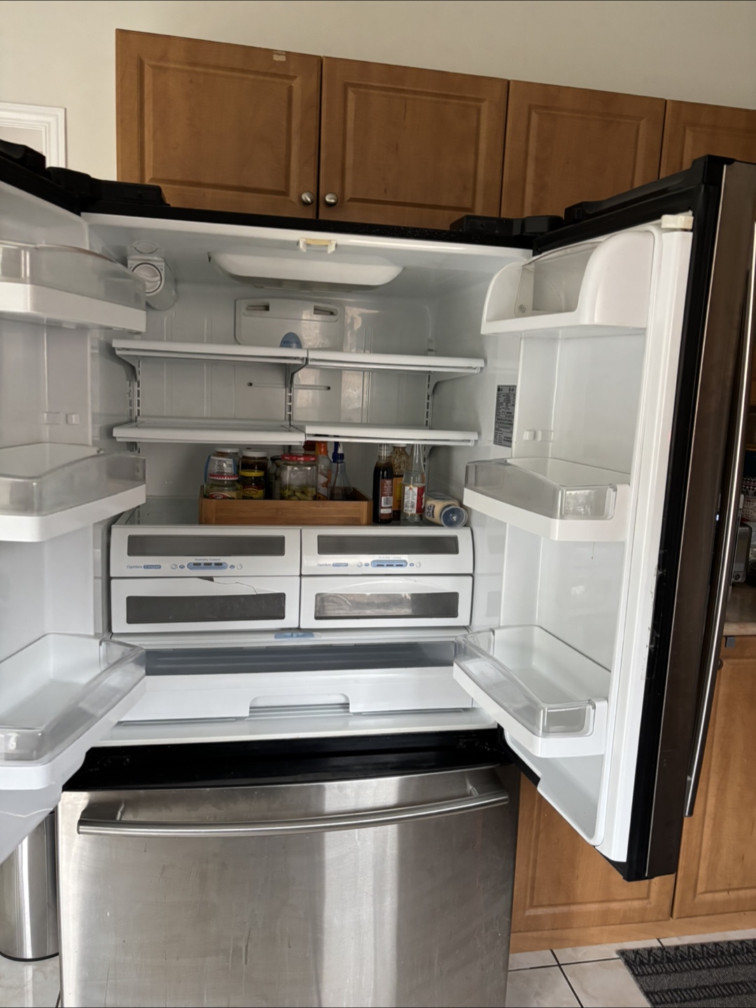 LG French Door Refrigerator - Stainless Steel - photo 4