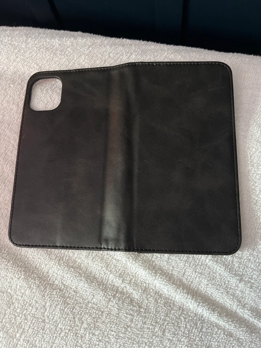 Gris iPhone 12/13 Pro Max Wallet Case - Red Buffalo Plaid image indicator(2)