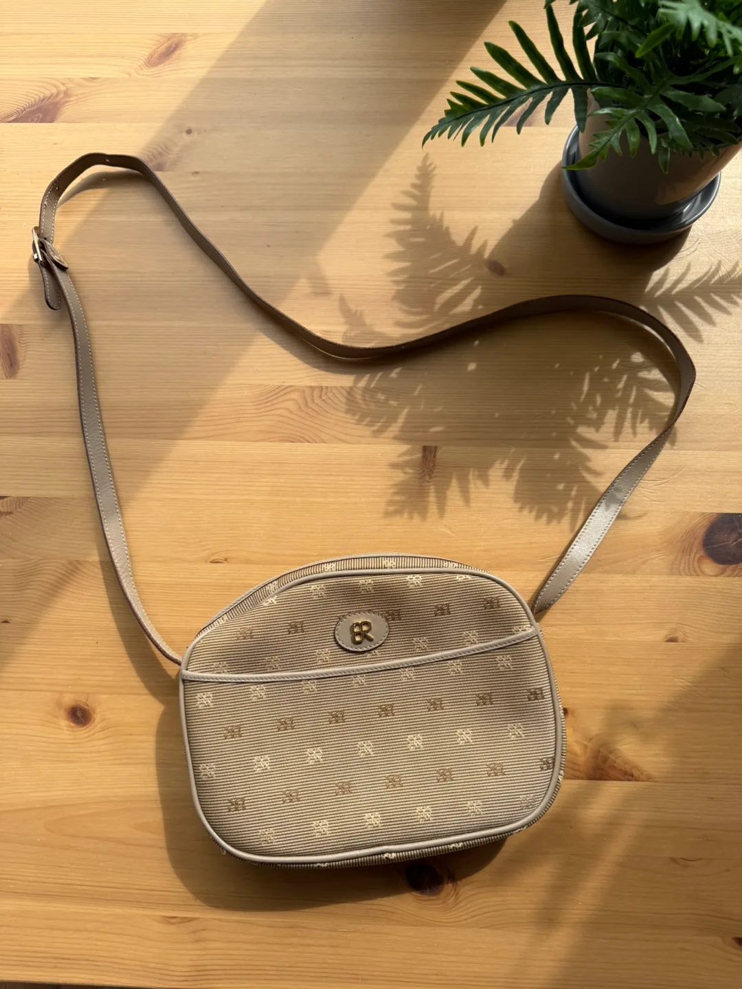 Vintage Shoulder Bag thumbnail