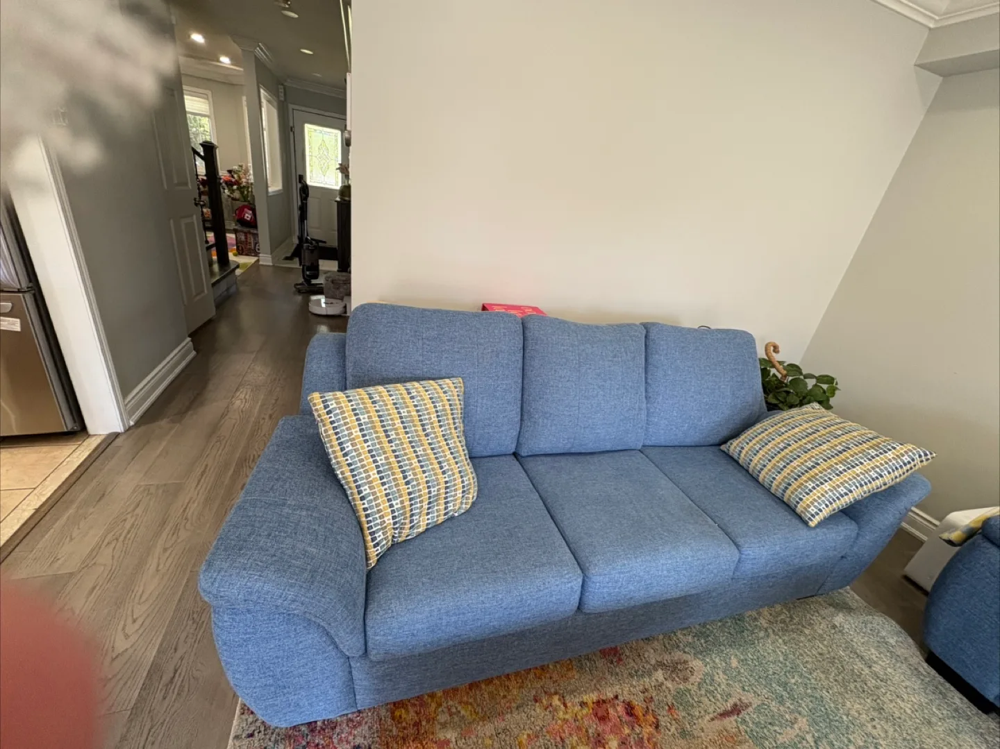 Blue Sofa - like new image indicator(2)