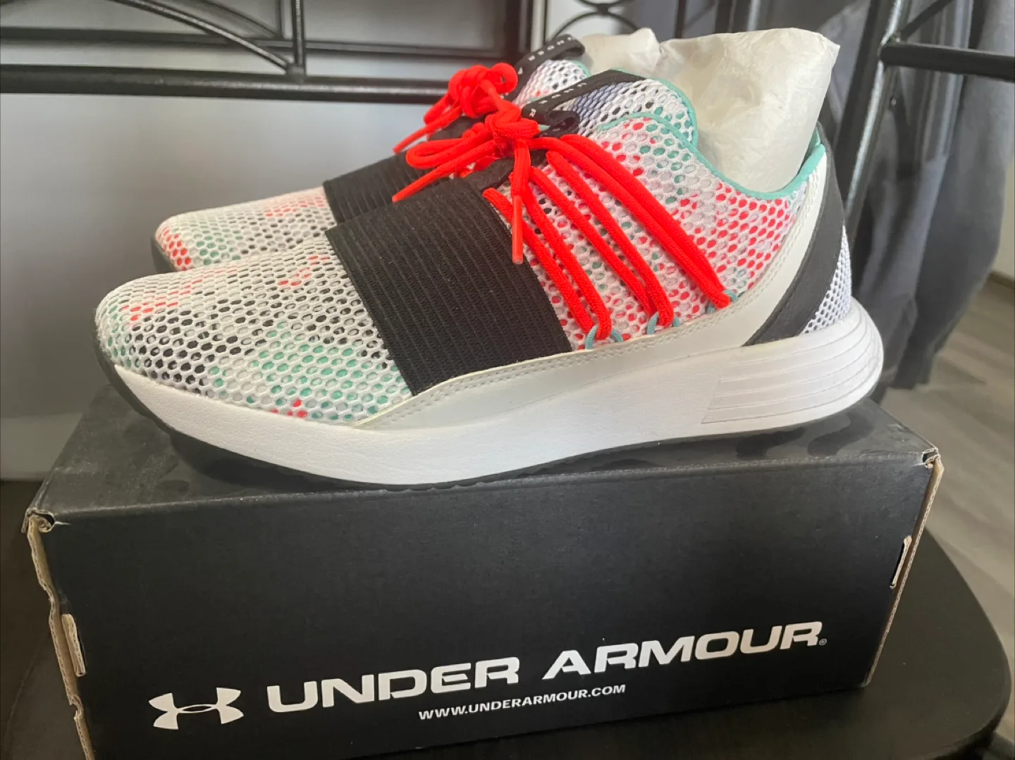 Under Armour UA Breathe Lace Women's Running Shoes - Size 7 thumbnail
