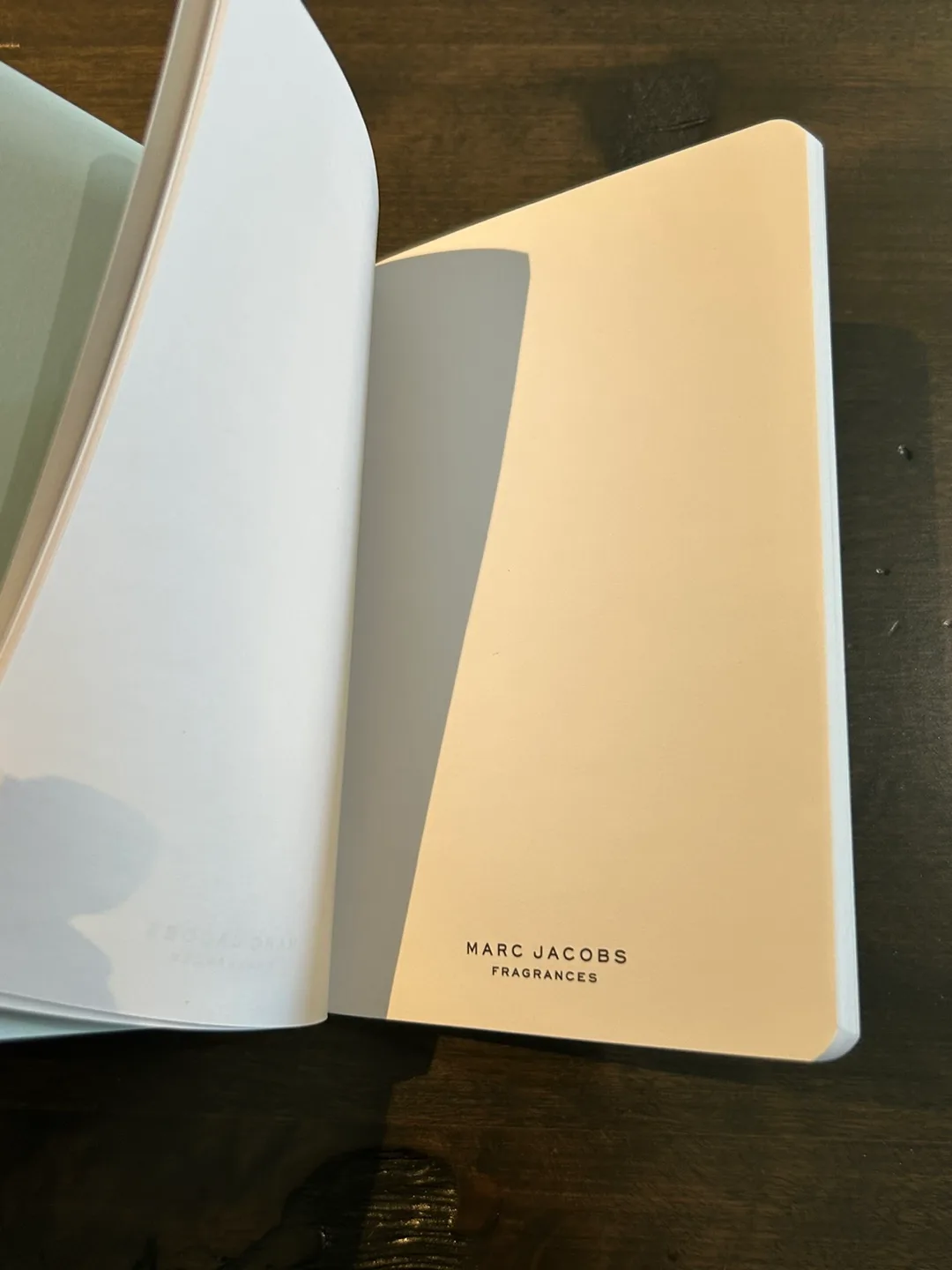 Marc Jacobs Daisy Fragrance Notebooks Set image indicator(5)