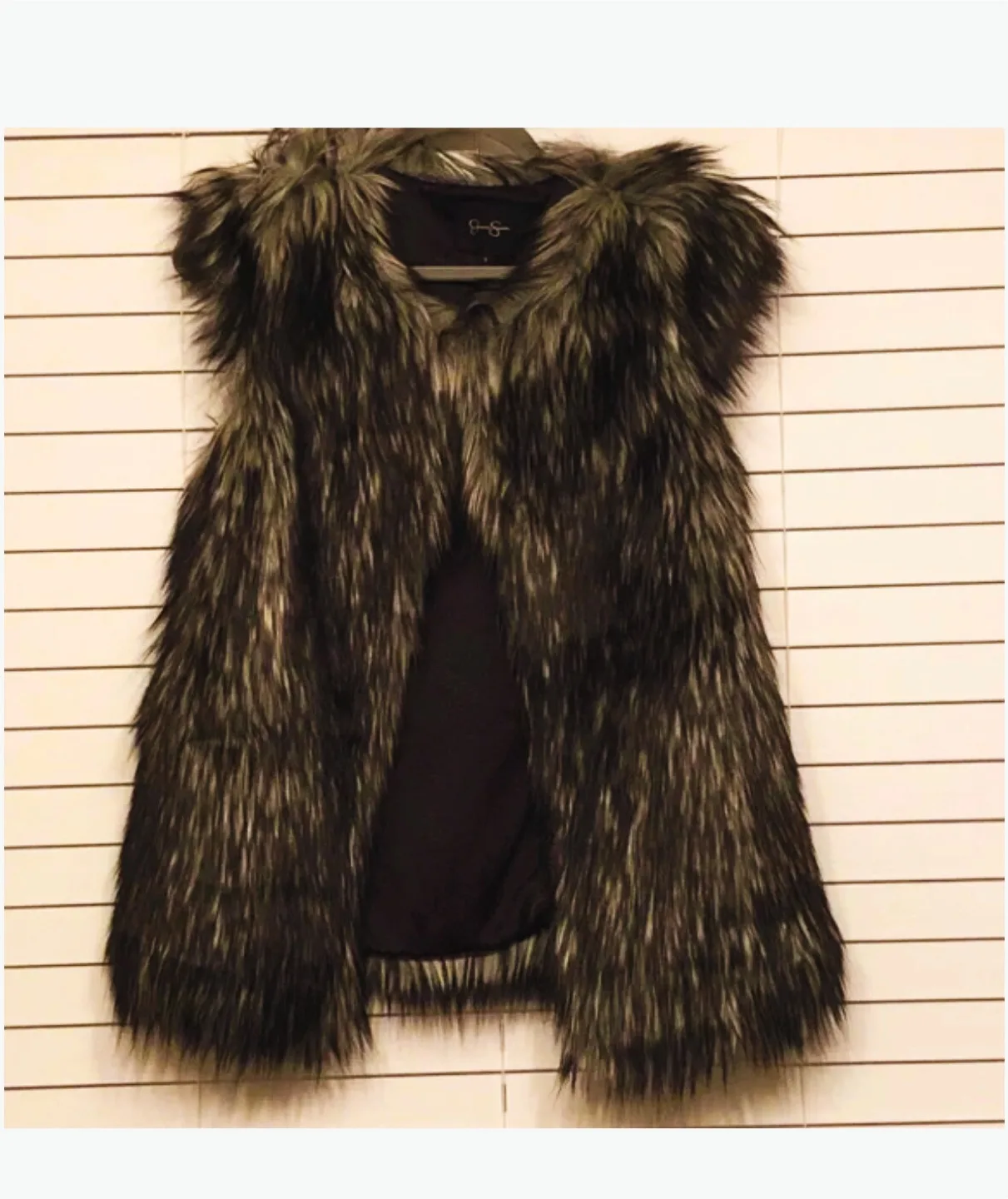 Gorgeous Faux Fur Vest - Size XS thumbnail