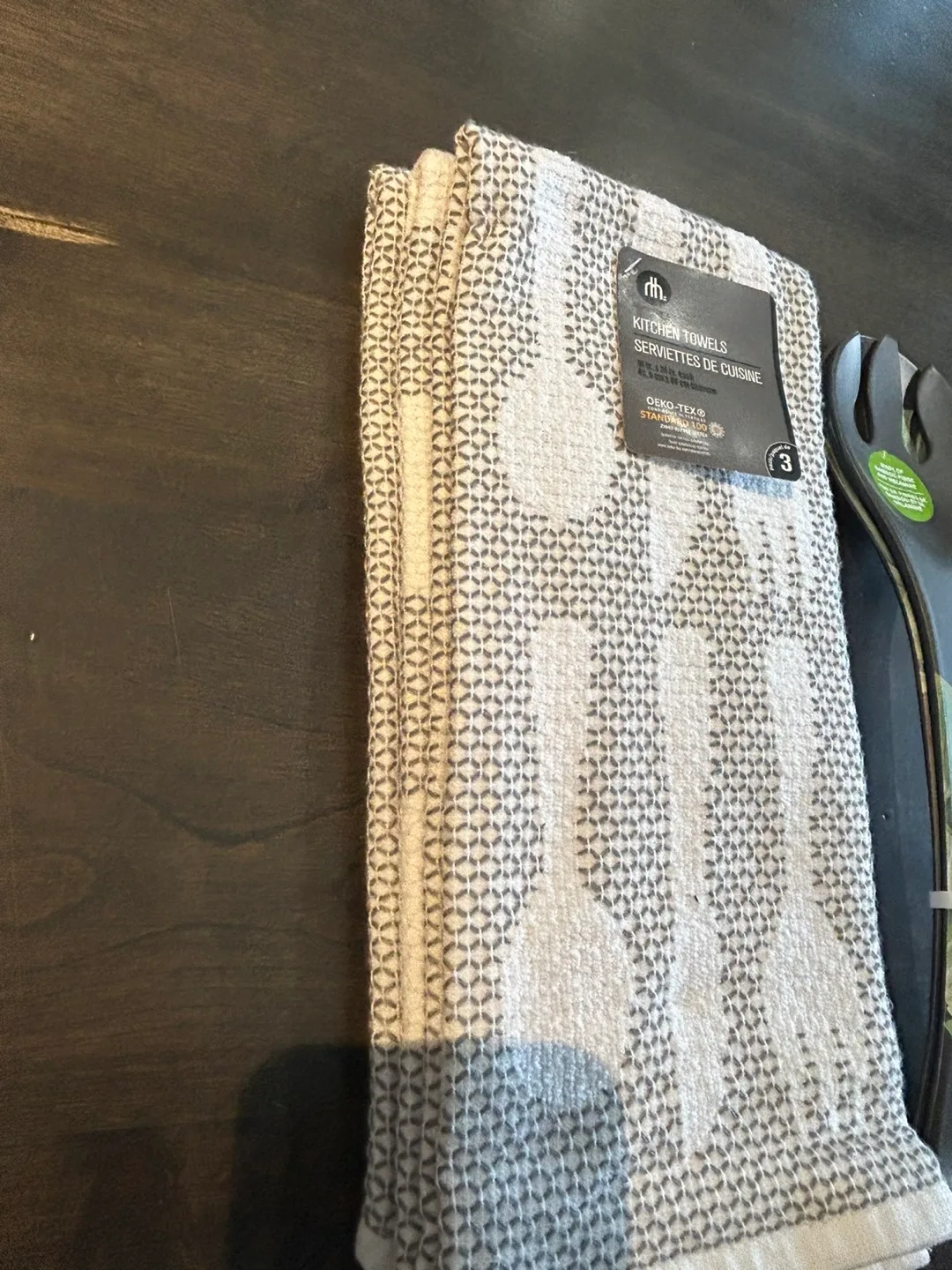 Hometrends Kitchen Towels & Bamboo Fibre Salad Servers image indicator(4)