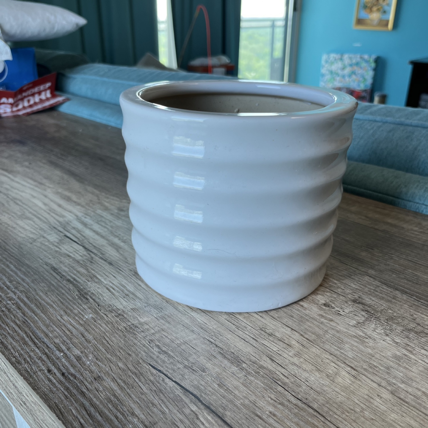 White Ceramic Planter Pot - 17x14cm / 5 1/2” x 6 3/4”