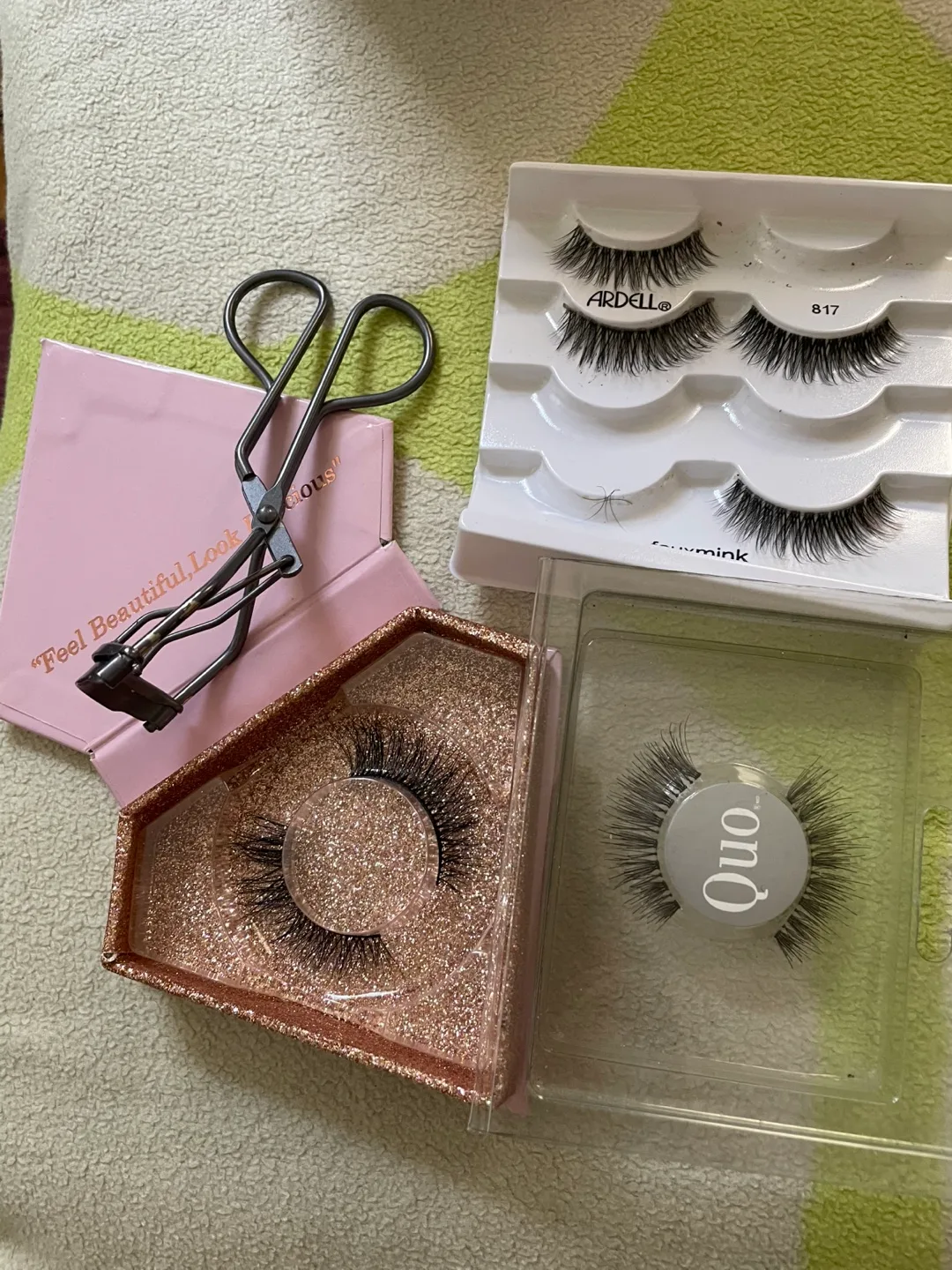 Eyelash Curler & False Lashes Bundle thumbnail