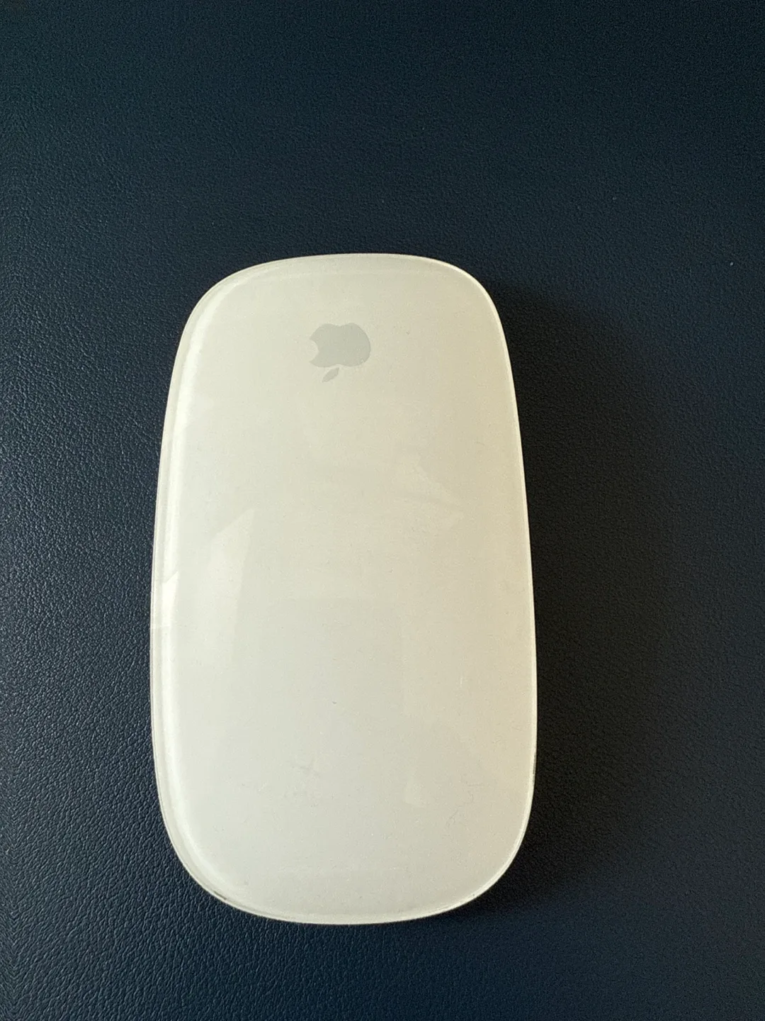 Apple Magic Mouse 2 - Wireless Bluetooth Mouse thumbnail