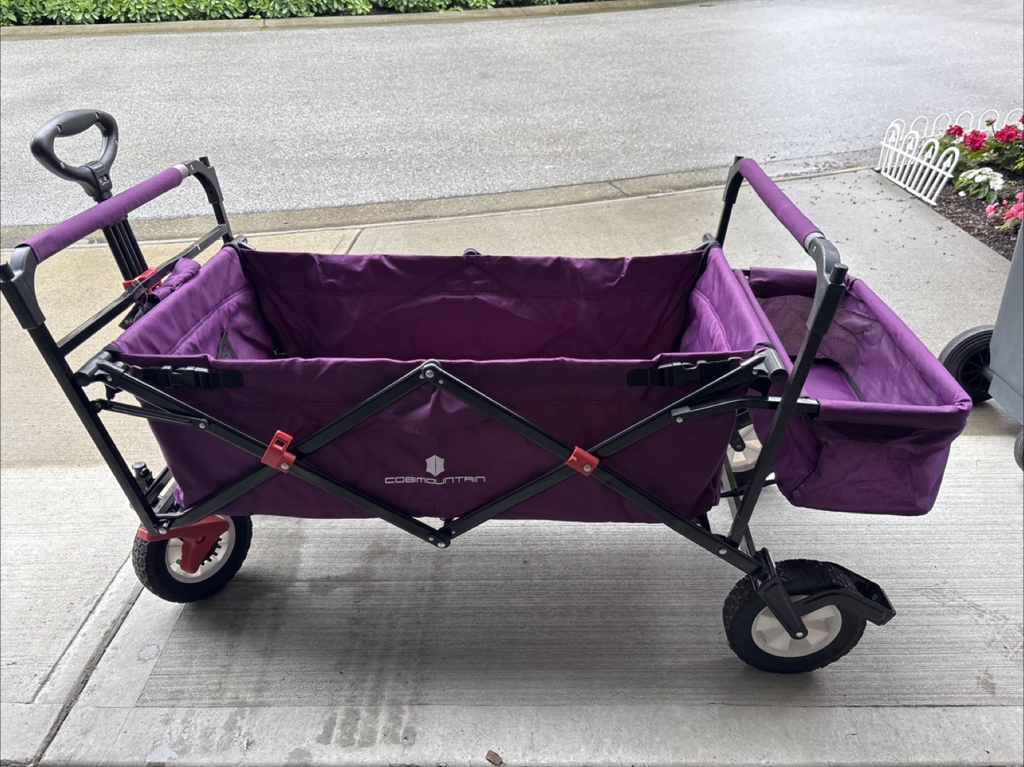 Cosmountain Purple Folding Wagon