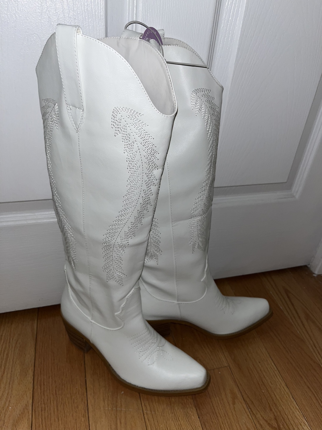 Black or White Cowboy Boots - photo 3
