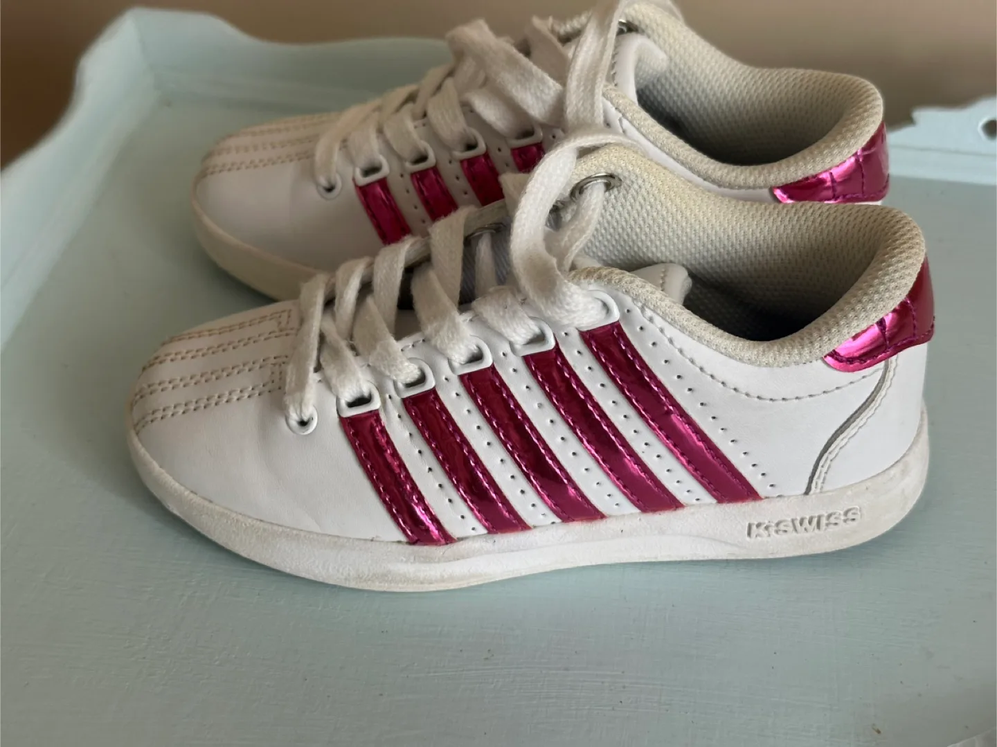 K-Swiss Girls' White and Pink Sneakers - Size 8 thumbnail
