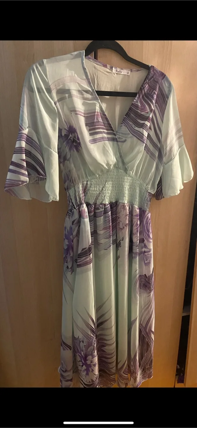 Women’s assortment clothes szS $5-$20 image indicator(9)