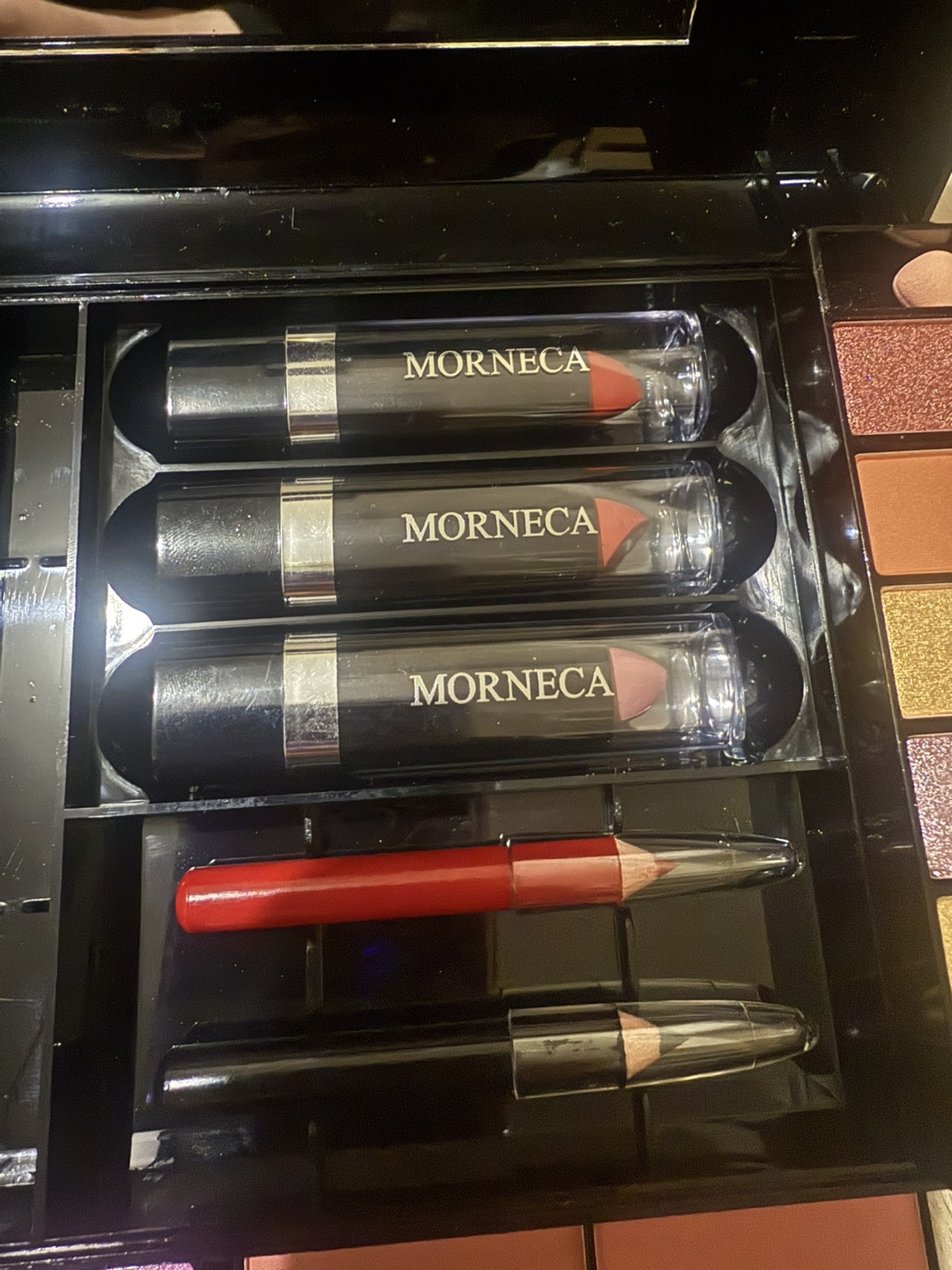Morneca Makeup Kit - photo 5