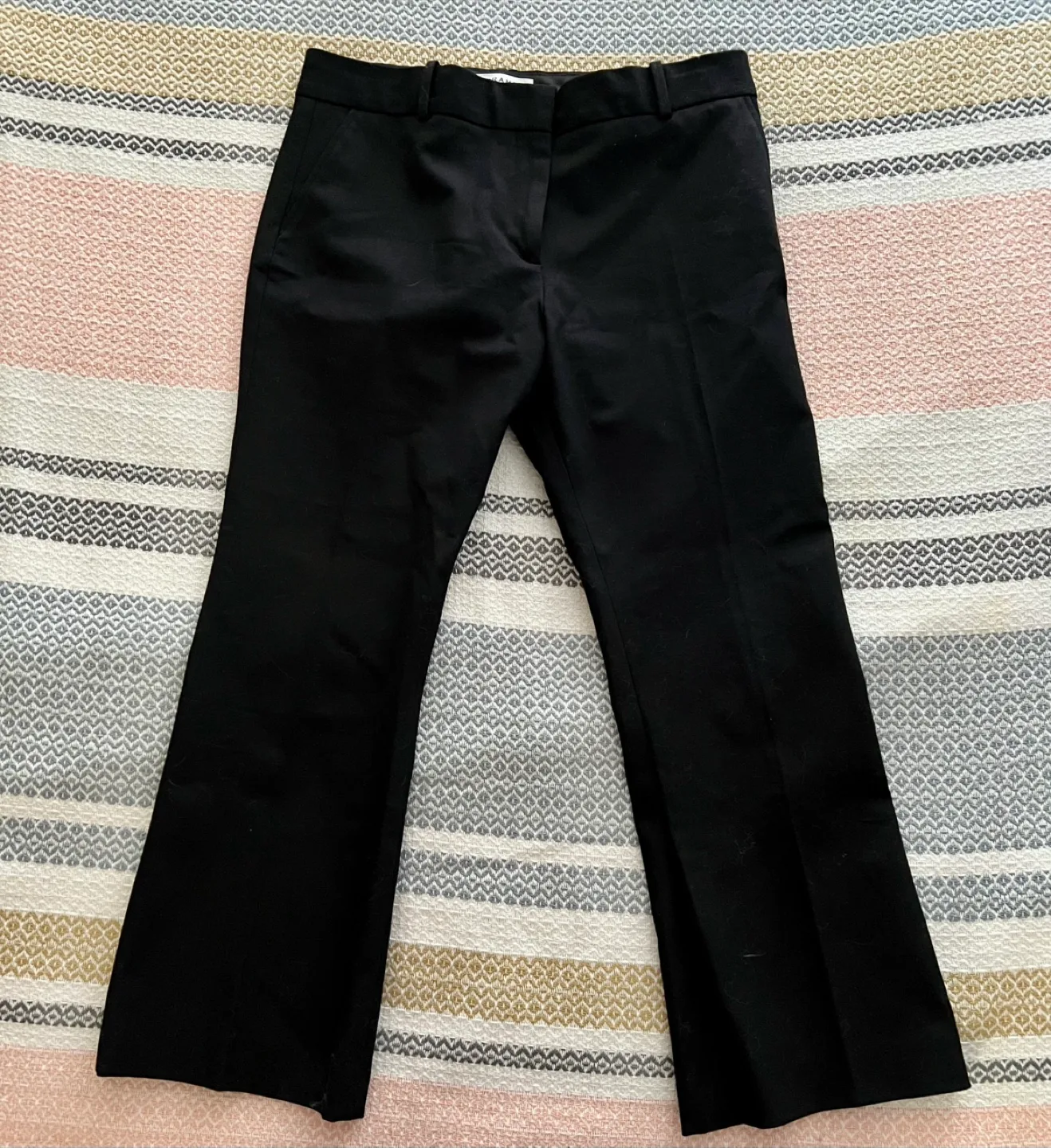 FRAME Le Crop Flare Trousers - Black thumbnail