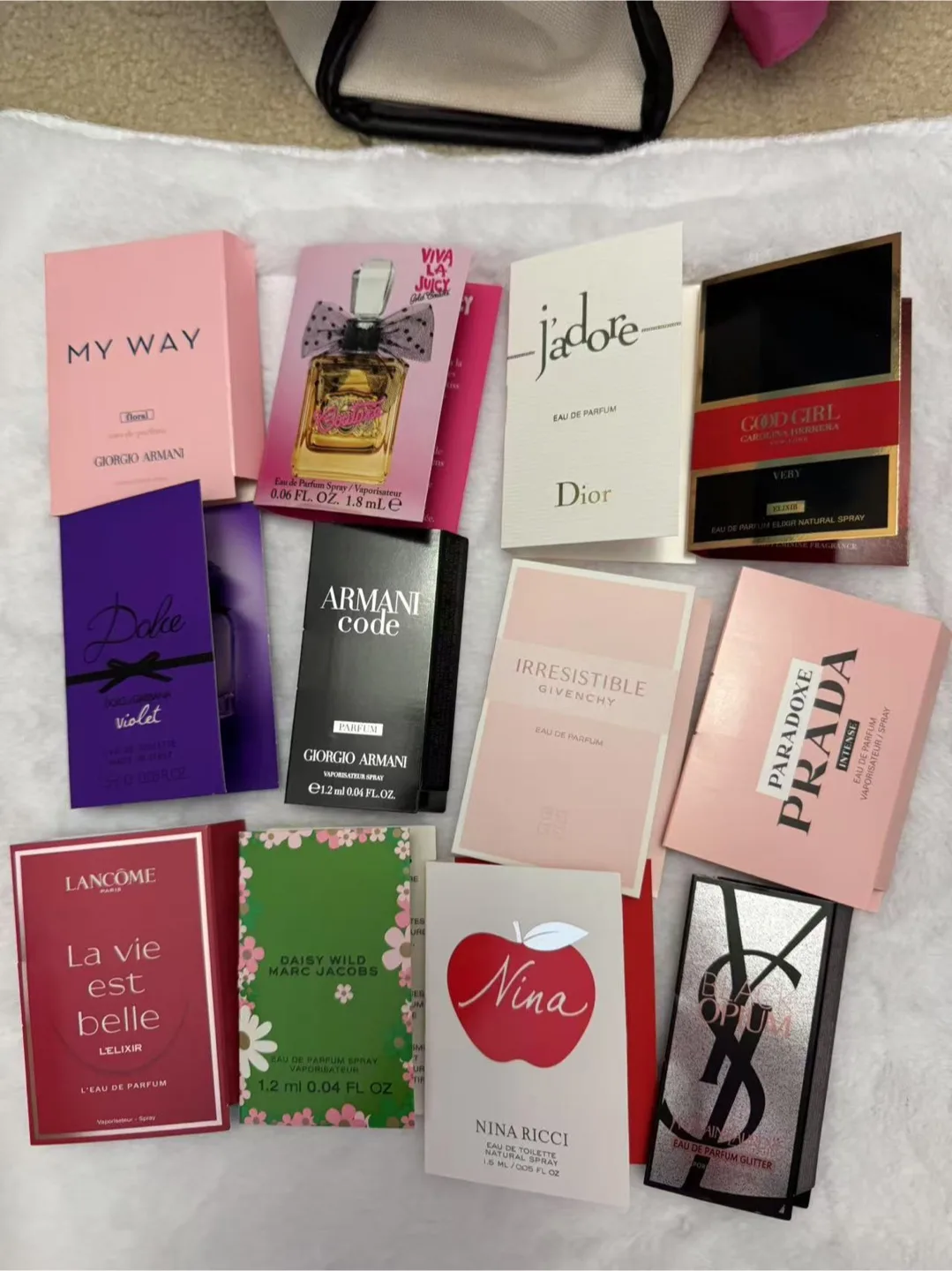Huge Perfume Sample Set -  Designer Fragrances image indicator(2)