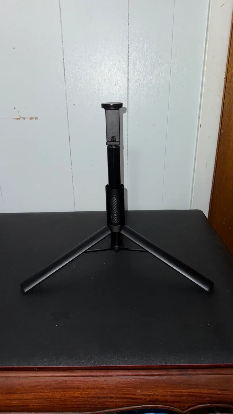 Extendable Selfie Stick Tripod image indicator(3)