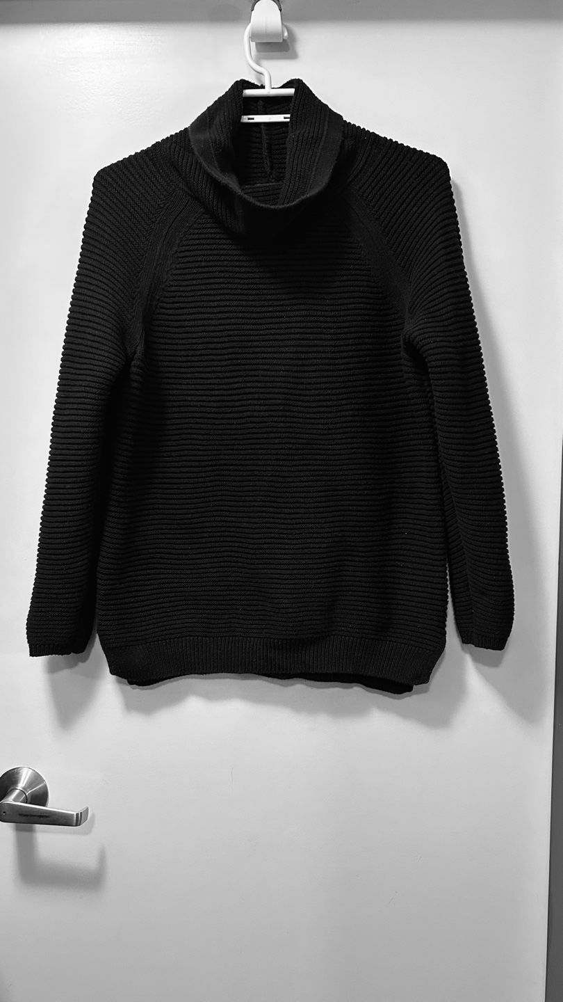 Kenneth Cole Reaction Black Sweater - Size Small
